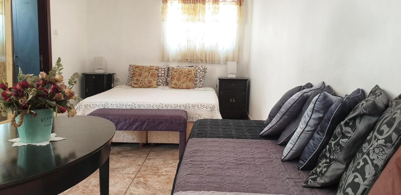 Martini Dead Sea Villa Neve Zohar Bagian luar foto