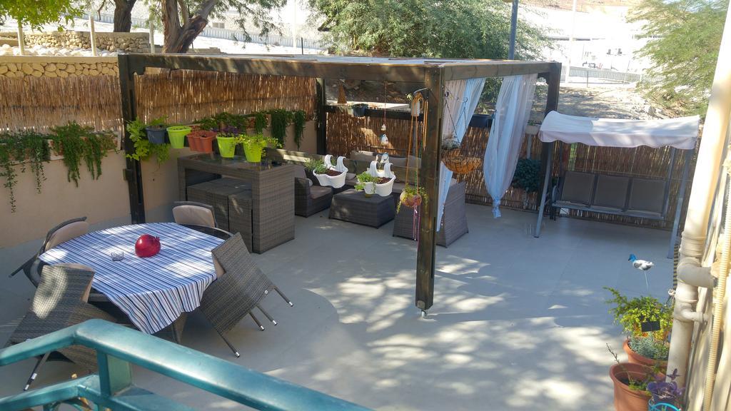 Martini Dead Sea Villa Neve Zohar Bagian luar foto
